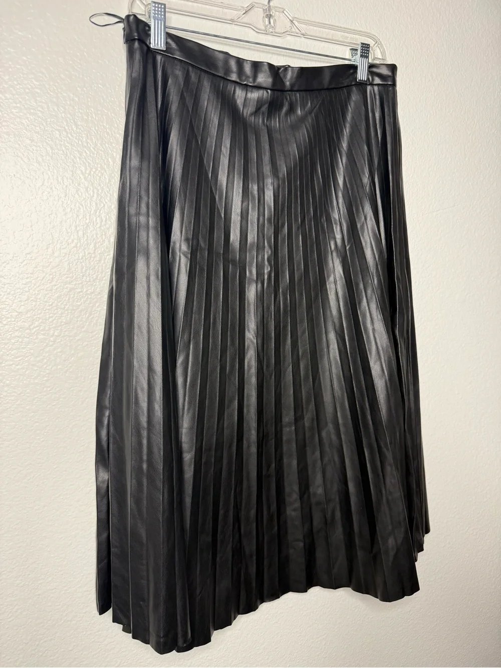 7 For All Mankind Faux Leather Pleated Midi Skirt Quiet Luxury